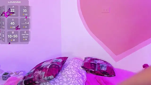 amber white25  online show from February 22, 2025, 6:17 am