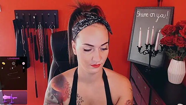  Jane Warren  online show from September 18, 2025, 7:44 am