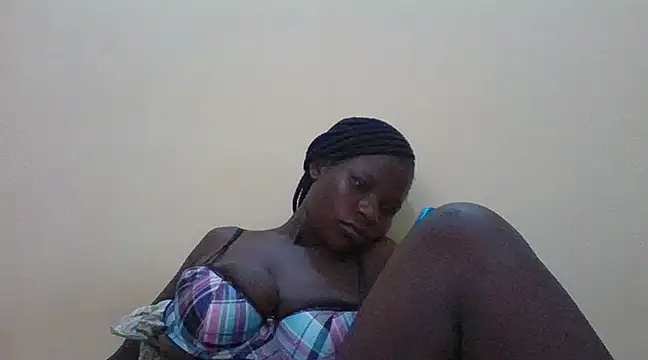 prettychic5 online show from January 30, 2025, 2:47 pm