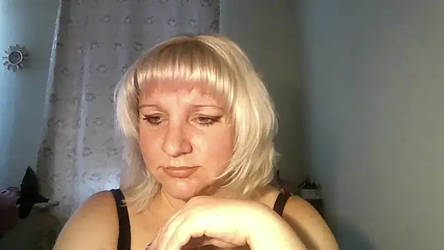 Snapshot of MeilomaWesa chatting on October 7, 2025, 10:49 am MeilomaWesa online show from October 7, 2025, 10:49 am