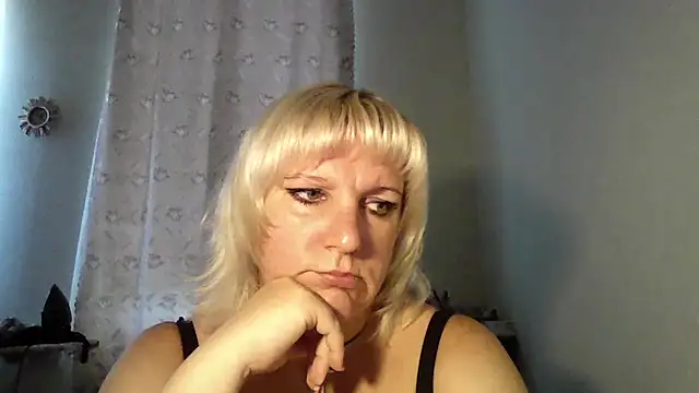 Snapshot of MeilomaWesa chatting on September 21, 2025, 10:53 am MeilomaWesa online show from September 21, 2025, 10:53 am