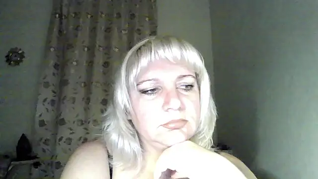 Snapshot of MeilomaWesa chatting on October 30, 2025, 9:11 pm MeilomaWesa online show from October 30, 2025, 9:11 pm