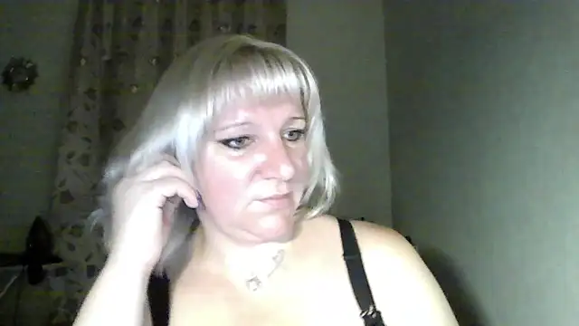 Snapshot of MeilomaWesa chatting on October 16, 2025, 7:44 pm MeilomaWesa online show from October 16, 2025, 7:44 pm