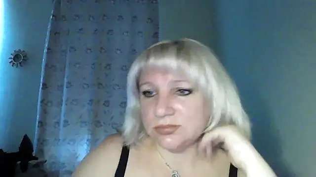 Snapshot of MeilomaWesa chatting on October 21, 2025, 7:52 am MeilomaWesa online show from October 21, 2025, 7:52 am