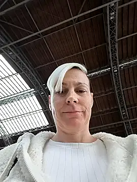 DarleenHot online show from March 20, 2026, 2:51 pm