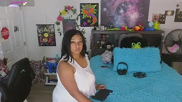 Snapshot of temptressbeauty24 chatting on September 24, 2025, 1:02 am temptressbeauty24 online show from September 24, 2025, 1:02 am