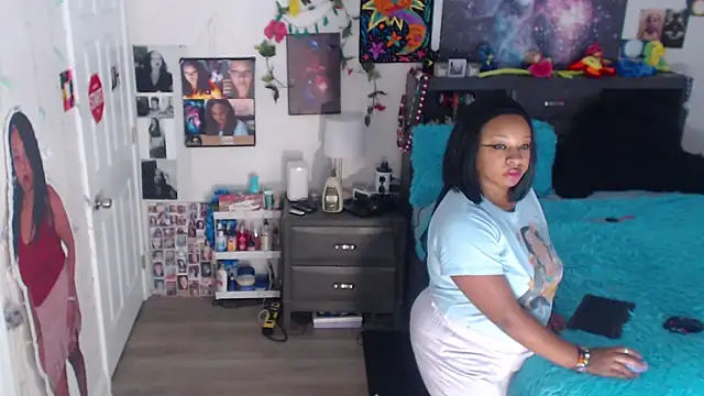 temptressbeauty24 online show from November 17, 2025, 5:11 am