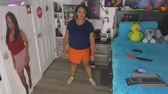 Snapshot of temptressbeauty24 chatting on October 11, 2025, 3:18 am temptressbeauty24 online show from October 11, 2025, 3:18 am