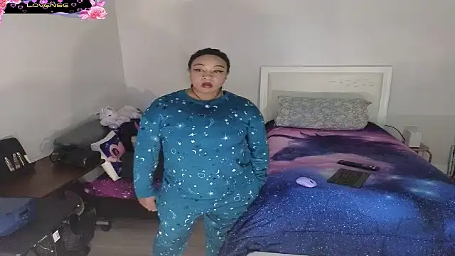 temptressbeauty24 online show from December 18, 2024, 7:08 pm