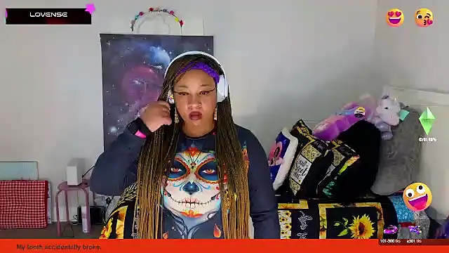 temptressbeauty24 online show from February 8, 2025, 8:32 pm