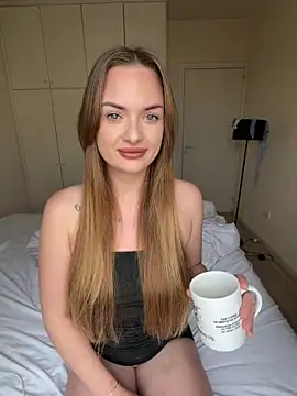 ElenaRebelle online show from April 27, 2026, 7:06 am