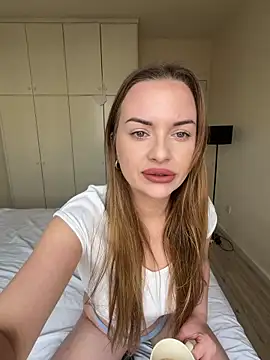 ElenaRebelle online show from April 2, 2026, 6:09 am