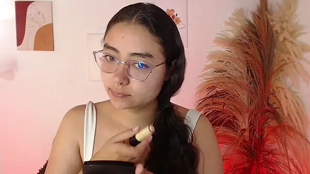  Kim  M online show from September 13, 2025, 11:54 am