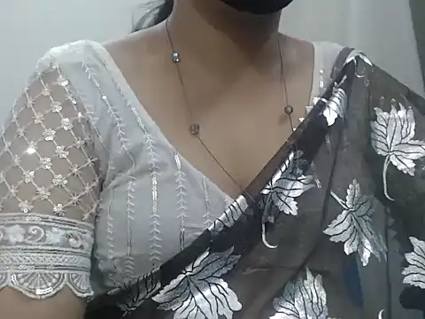 Lovely Siri 23 online show from April 24, 2026, 12:18 pm