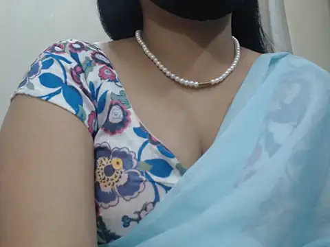 Lovely Siri 23 online show from July 22, 2026, 6:15 am