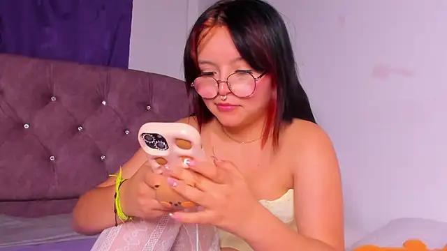 amy 18 online show from September 13, 2025, 4:34 am