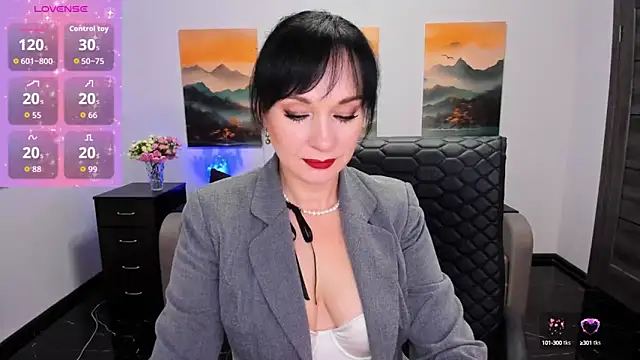 Sofia Ford online show from October 9, 2025, 6:47 am