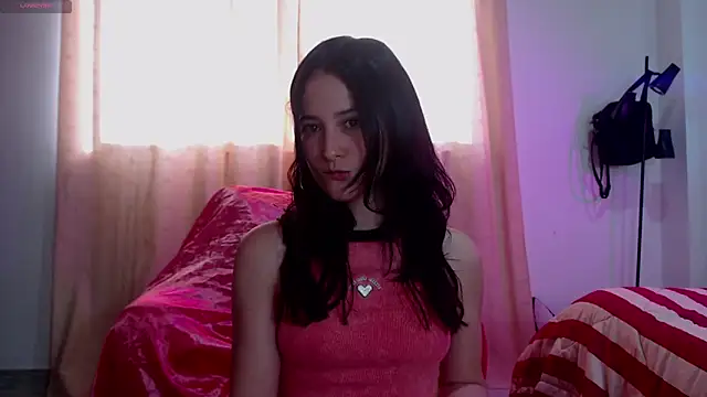 Snapshot of AlissonnFoxx chatting on February 18, 2026, 9:55 pm AlissonnFoxx online show from February 18, 2026, 9:55 pm