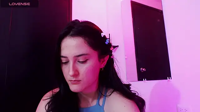 AlissonnFoxx online show from June 15, 2026, 9:58 pm