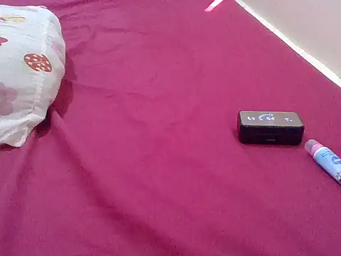 sweet-fancy online show from October 2, 2025, 6:39 am