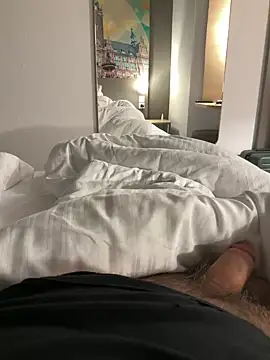 Snapshot of neugrg chatting on October 4, 2025, 8:32 pm neugrg online show from October 4, 2025, 8:32 pm