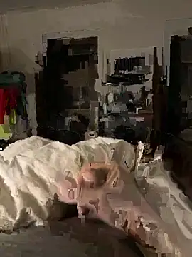 Snapshot of neugrg chatting on October 21, 2025, 8:30 pm neugrg online show from October 21, 2025, 8:30 pm