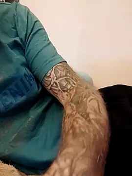 Snapshot of PIercingBoy38 chatting on October 12, 2025, 10:38 am PIercingBoy38 online show from October 12, 2025, 10:38 am