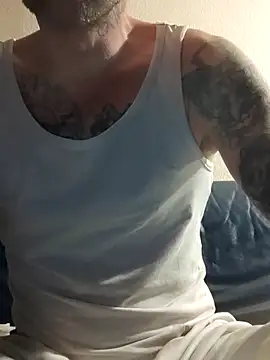 Snapshot of PIercingBoy38 chatting on November 2, 2025, 3:00 am PIercingBoy38 online show from November 2, 2025, 3:00 am