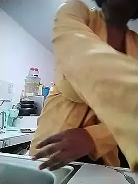 Snapshot of Alissamore3 chatting on May 29, 2026, 12:55 pm Alissamore3 online show from May 29, 2026, 12:55 pm