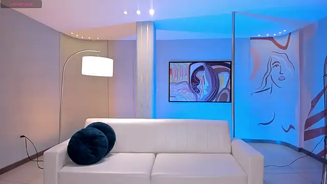 Snapshot of LizzHamilton__ chatting on October 7, 2025, 8:10 pm LizzHamilton   online show from October 7, 2025, 8:10 pm