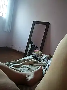 loiradiva29 online show from December 8, 2024, 8:04 pm