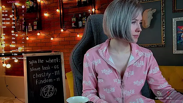 ReiYosimoto online show from March 27, 2026, 11:22 am