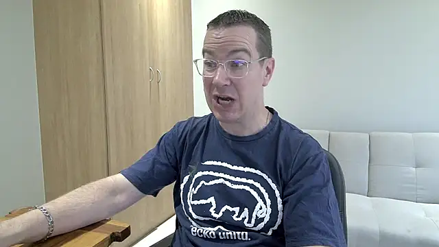 BrettJ81 online show from February 3, 2026, 2:44 pm