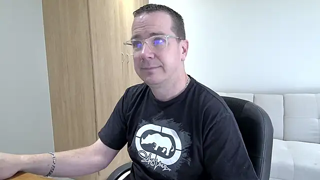 Snapshot of BrettJ81 chatting on September 19, 2025, 1:48 pm BrettJ81 online show from September 19, 2025, 1:48 pm