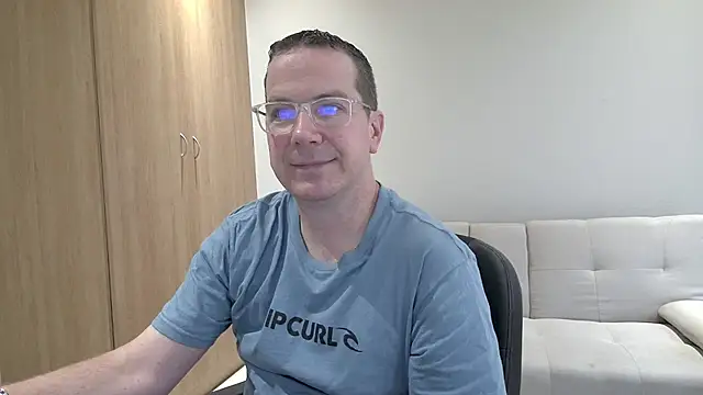 BrettJ81 online show from November 26, 2025, 2:50 pm