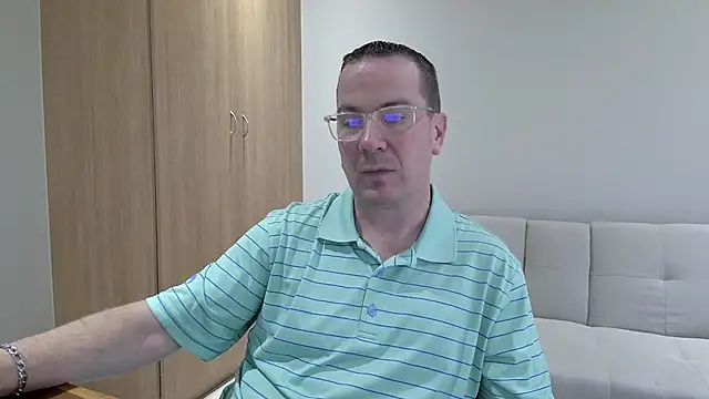 Snapshot of BrettJ81 chatting on September 14, 2025, 1:55 pm BrettJ81 online show from September 14, 2025, 1:55 pm