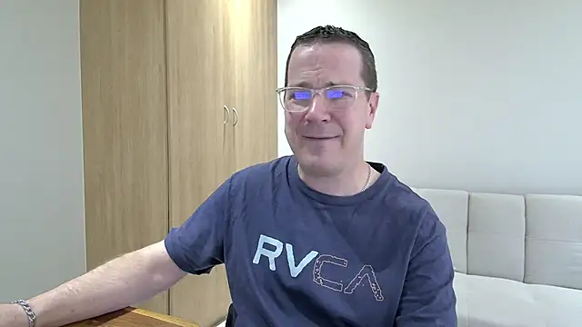 Snapshot of BrettJ81 chatting on September 8, 2025, 2:38 pm BrettJ81 online show from September 8, 2025, 2:38 pm