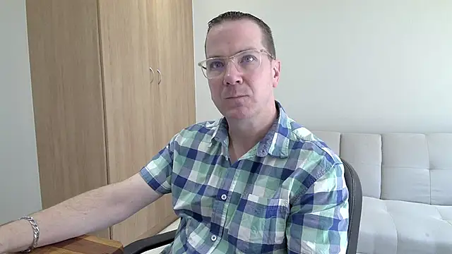 Snapshot of BrettJ81 chatting on September 13, 2025, 9:53 am BrettJ81 online show from September 13, 2025, 9:53 am