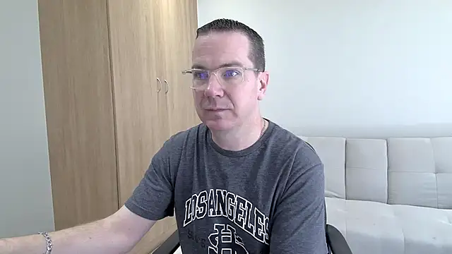 BrettJ81 online show from September 21, 2025, 11:26 am