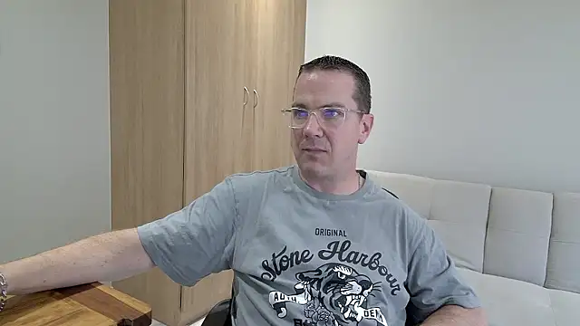 Snapshot of BrettJ81 chatting on December 8, 2024, 11:57 am BrettJ81 online show from December 8, 2024, 11:57 am