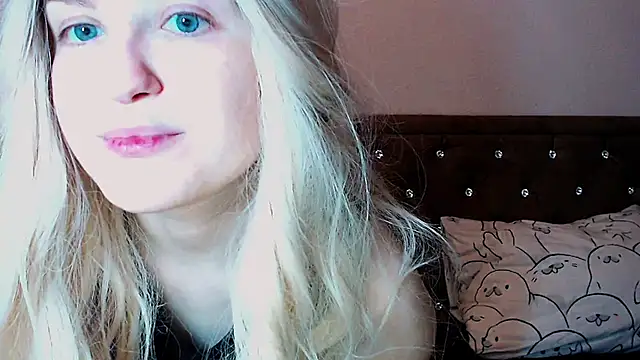 Sara4uu online show from November 14, 2025, 12:36 am