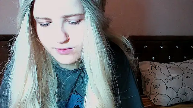 Sara4uu online show from September 27, 2025, 10:38 pm