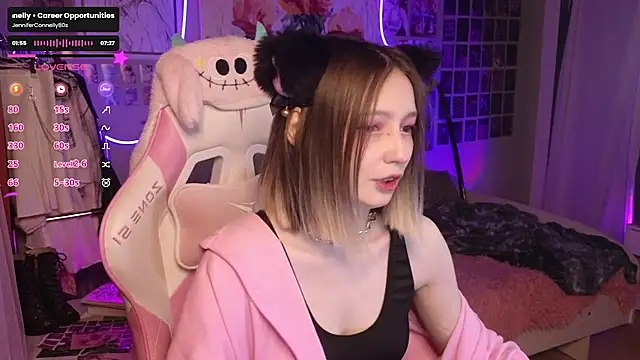 Snapshot of Evie_Ro chatting on September 30, 2025, 1:22 am Evie Ro online show from September 30, 2025, 1:22 am