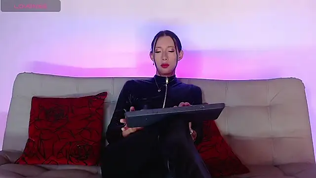 Snapshot of alicee_salvatore chatting on March 21, 2025, 2:39 am alicee salvatore online show from March 21, 2025, 2:39 am