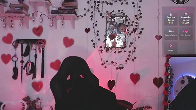 Snapshot of Eve_Blue77 chatting on February 14, 2026, 3:29 am Eve Blue77 online show from February 14, 2026, 3:29 am