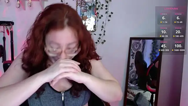 Snapshot of Eve_Blue77 chatting on February 8, 2026, 12:41 am Eve Blue77 online show from February 8, 2026, 12:41 am