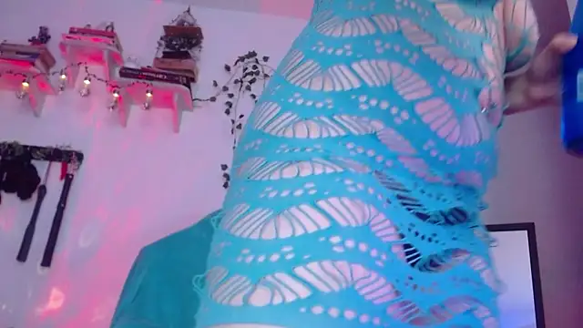 Snapshot of Eve_Blue77 chatting on September 24, 2025, 12:40 am Eve Blue77 online show from September 24, 2025, 12:40 am