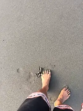 Snapshot of kvr27 chatting on February 17, 2026, 12:13 pm kvr27 online show from February 17, 2026, 12:13 pm