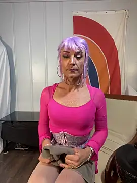 JenniDoucet online show from September 28, 2025, 11:28 am