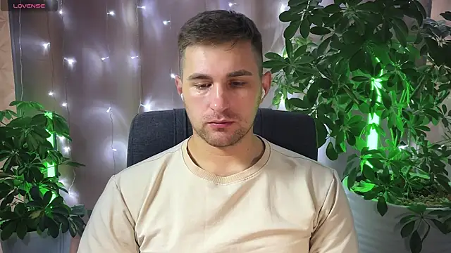 Sweeet  boy online show from February 13, 2025, 8:27 am